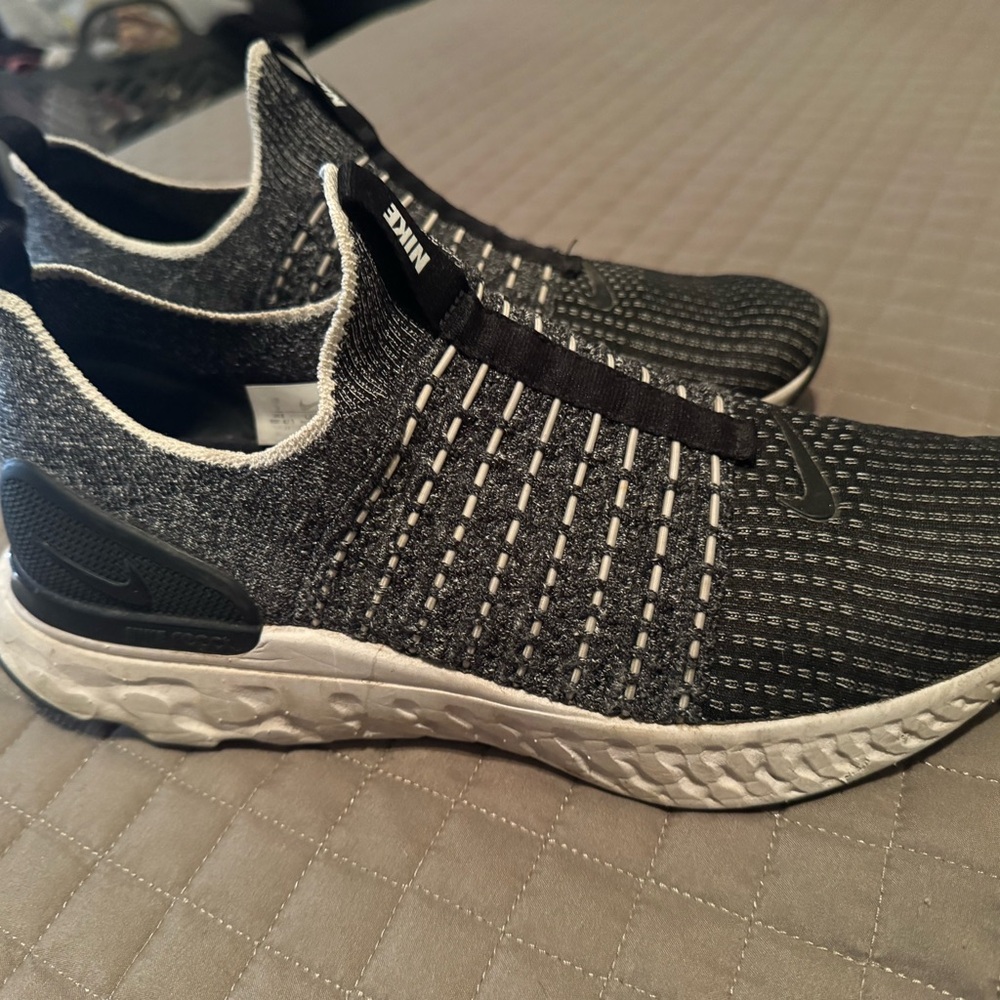 Nike Men's React Phantom Flyknit Black Gray White